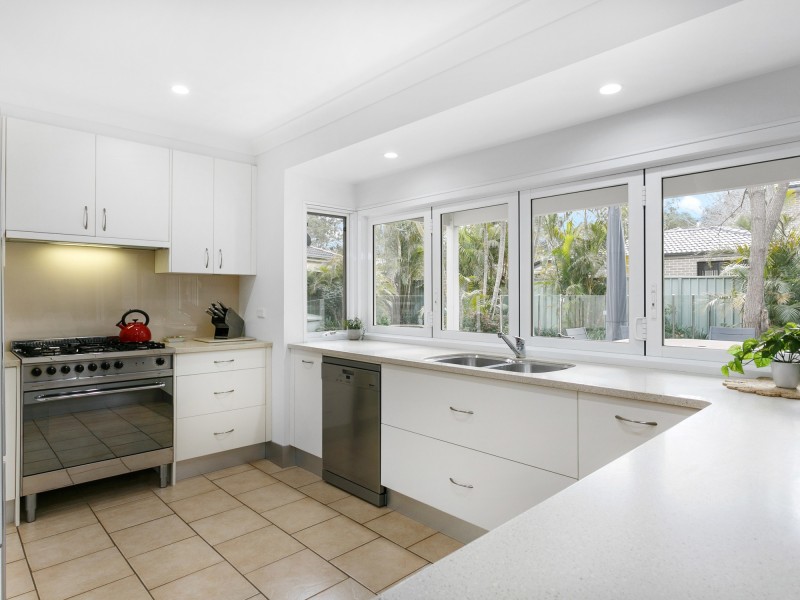 3 Nyrang Place, Kirrawee NSW 2232