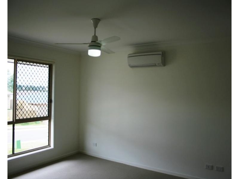 14 Burswood Close, Wulkuraka QLD 4305