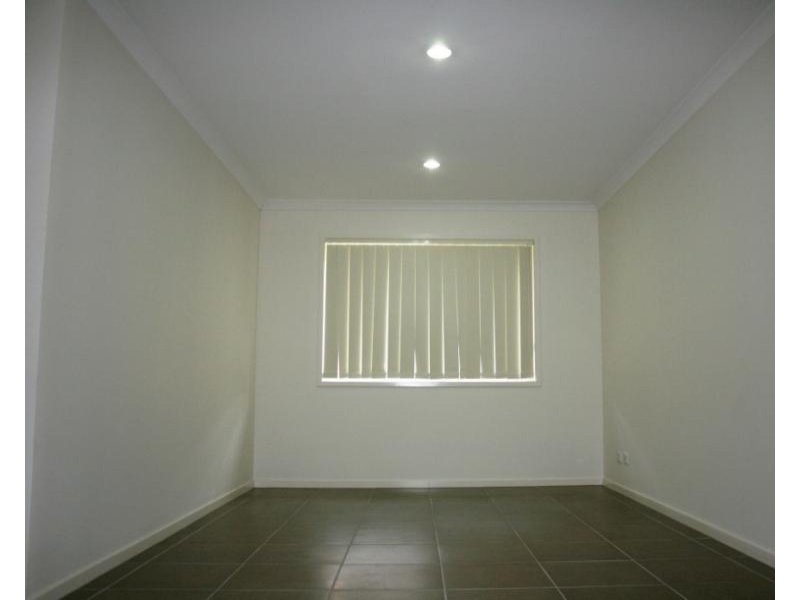 14 Burswood Close, Wulkuraka QLD 4305