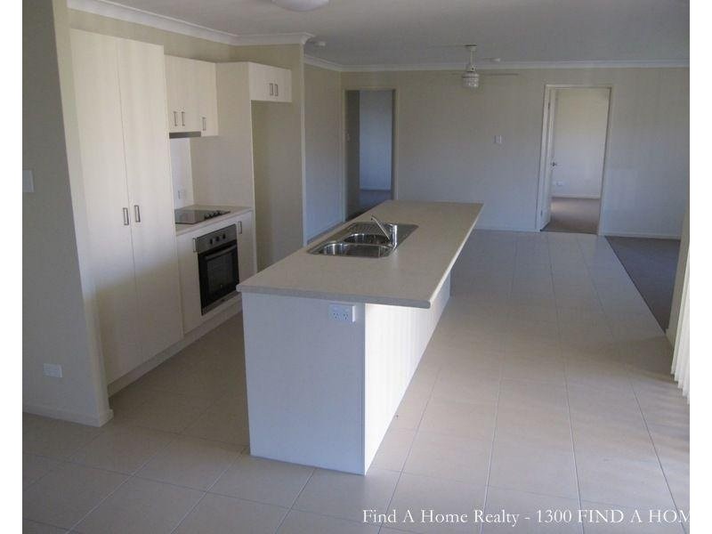 9 Spoonbill Court, Lowood QLD 4311
