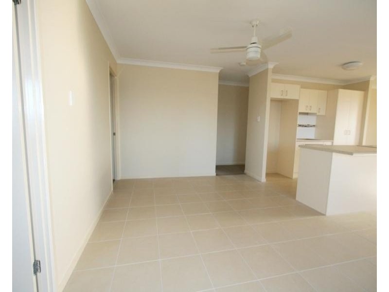 3 Spoonbill Court, Lowood QLD 4311