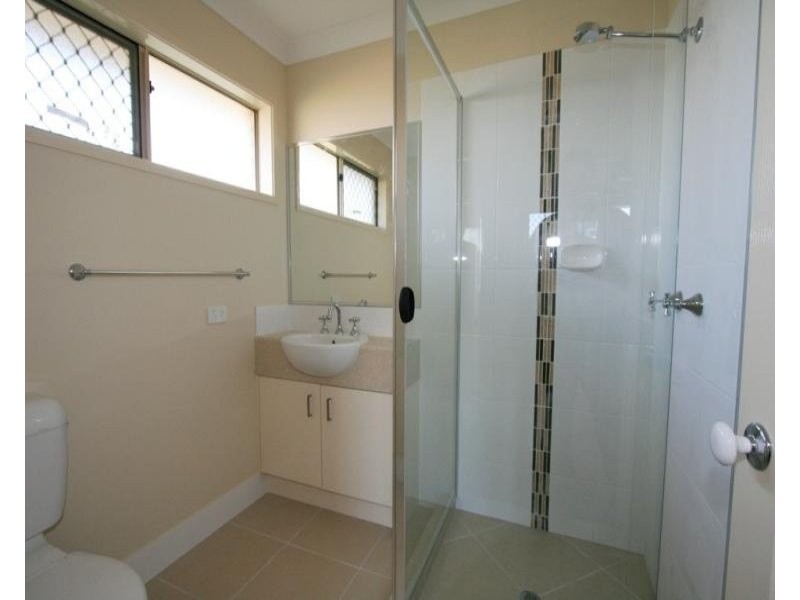 3 Spoonbill Court, Lowood QLD 4311