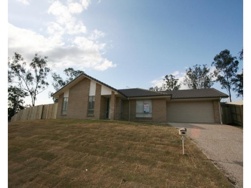 84 High Street, Blackstone QLD 4304