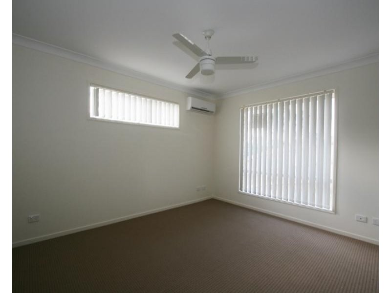84 High Street, Blackstone QLD 4304