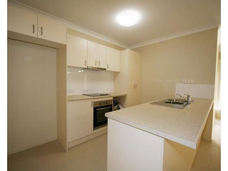 84 High Street, Blackstone QLD 4304