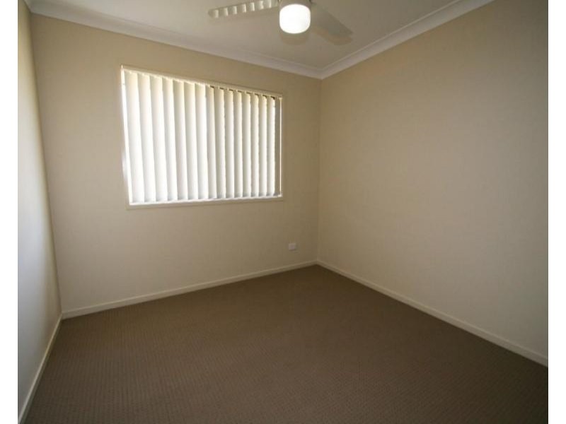 84 High Street, Blackstone QLD 4304