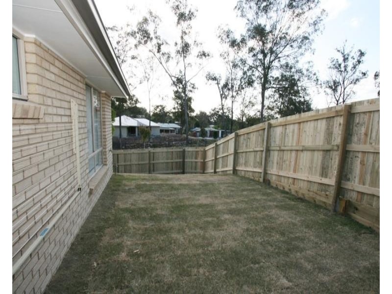 84 High Street, Blackstone QLD 4304