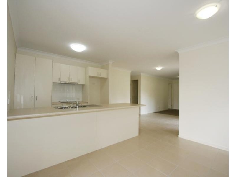 4 Sandpiper Drive, Lowood QLD 4311