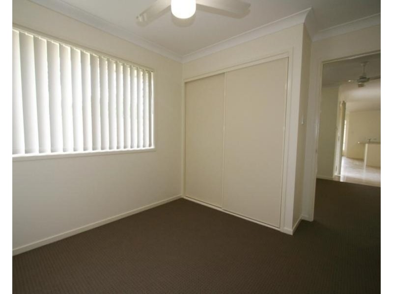 4 Sandpiper Drive, Lowood QLD 4311