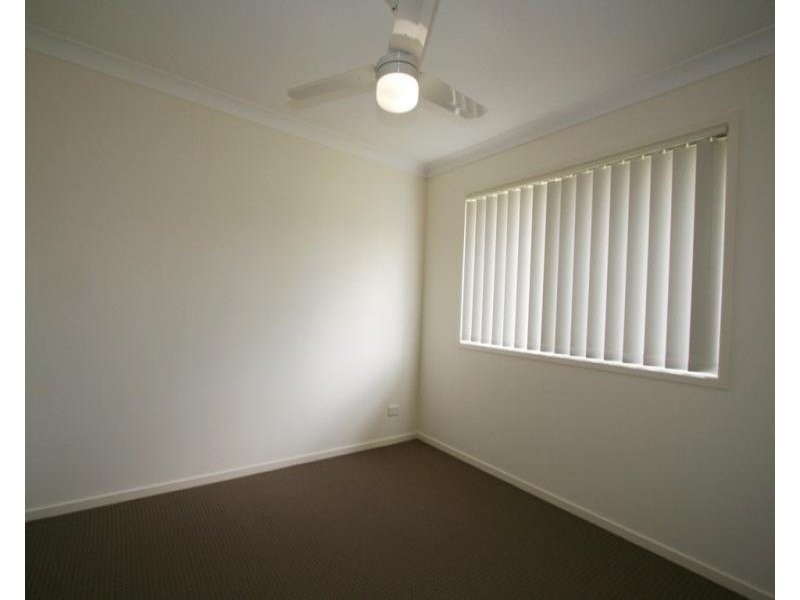 4 Sandpiper Drive, Lowood QLD 4311