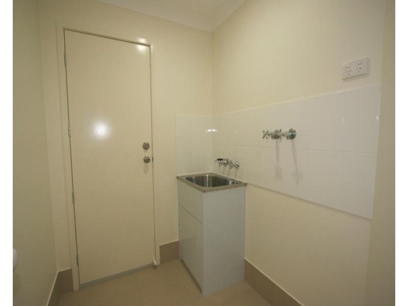 4 Sandpiper Drive, Lowood QLD 4311