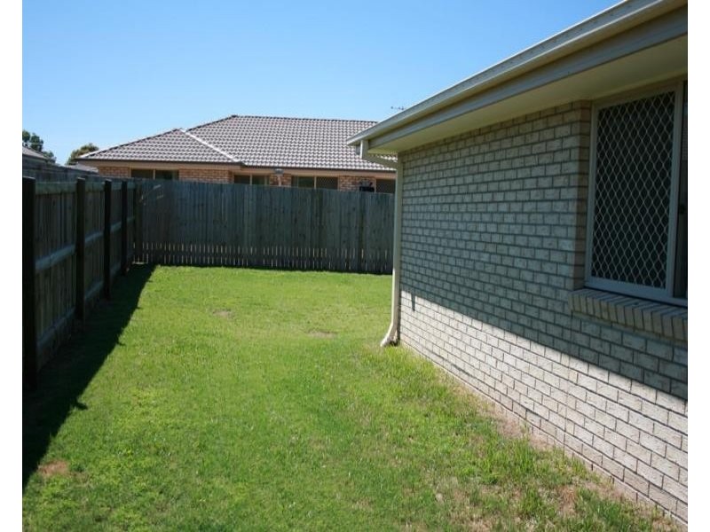 4 Sandpiper Drive, Lowood QLD 4311
