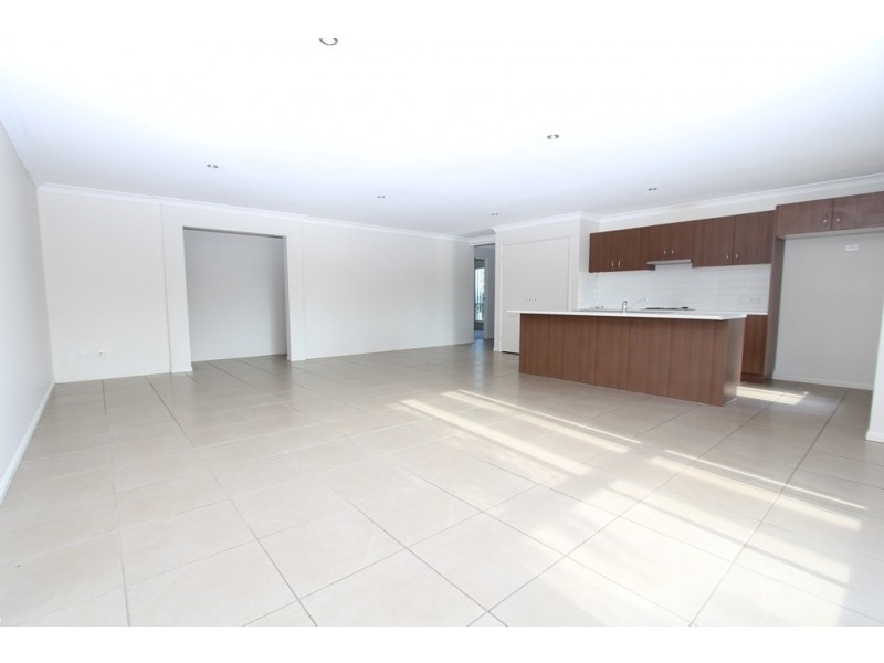 4 Whiteley Court, Brassall QLD 4305