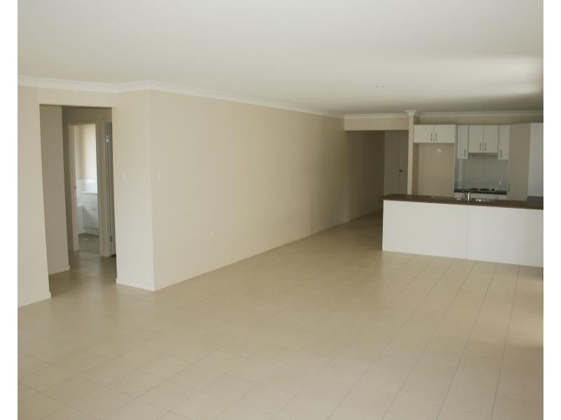 7 Lilley Terrace, Chuwar QLD 4306