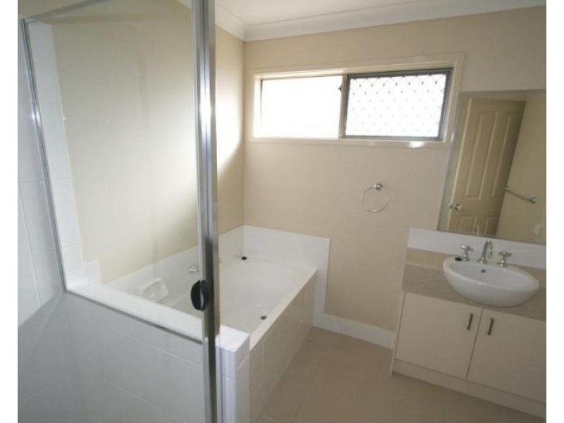 18 Hayes Street, Laidley QLD 4341