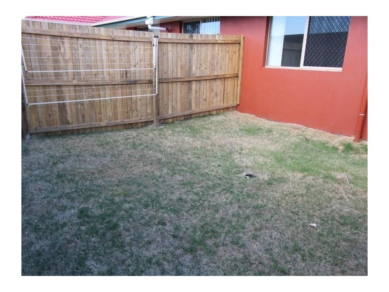 1/10 Tawney Street, Lowood QLD 4311