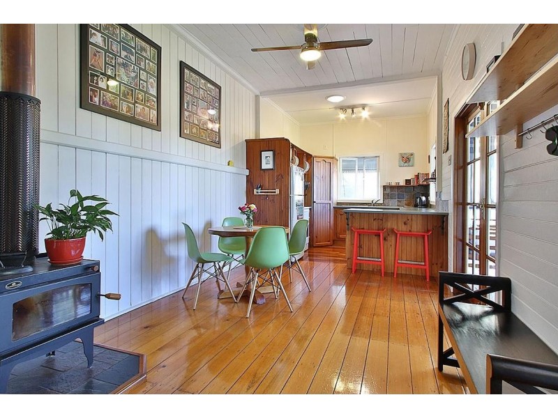 35 Stuart Street, Eastern Heights QLD 4305