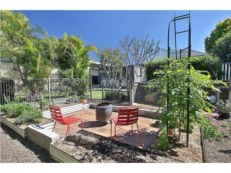 35 Stuart Street, Eastern Heights QLD 4305