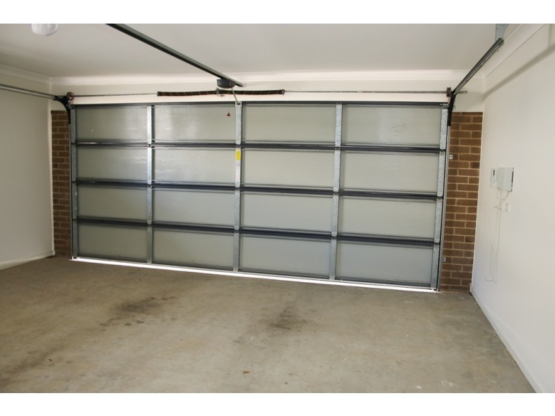 2/7 Kestrel Street, Lowood QLD 4311