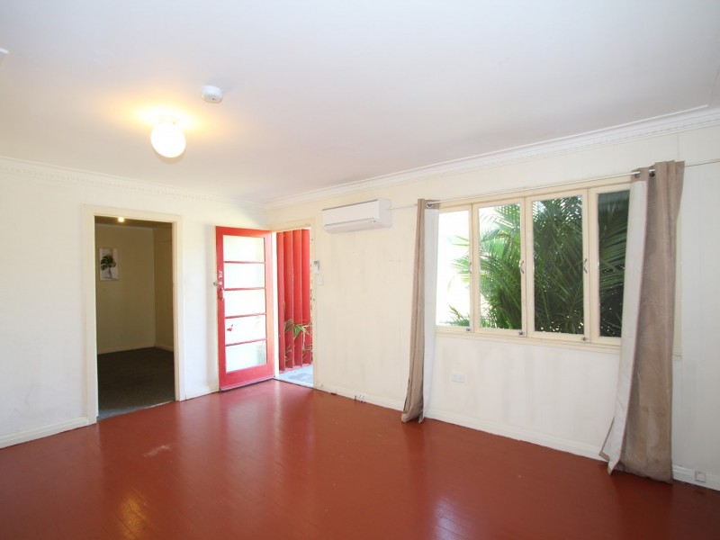 2 Daniel Street, Lowood QLD 4311