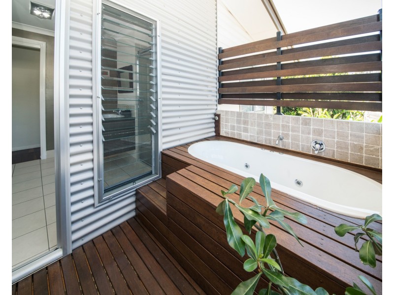 7 Hampden Court, Brassall QLD 4305