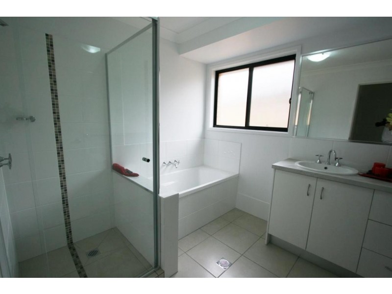 54 Sandpiper Drive, Lowood QLD 4311