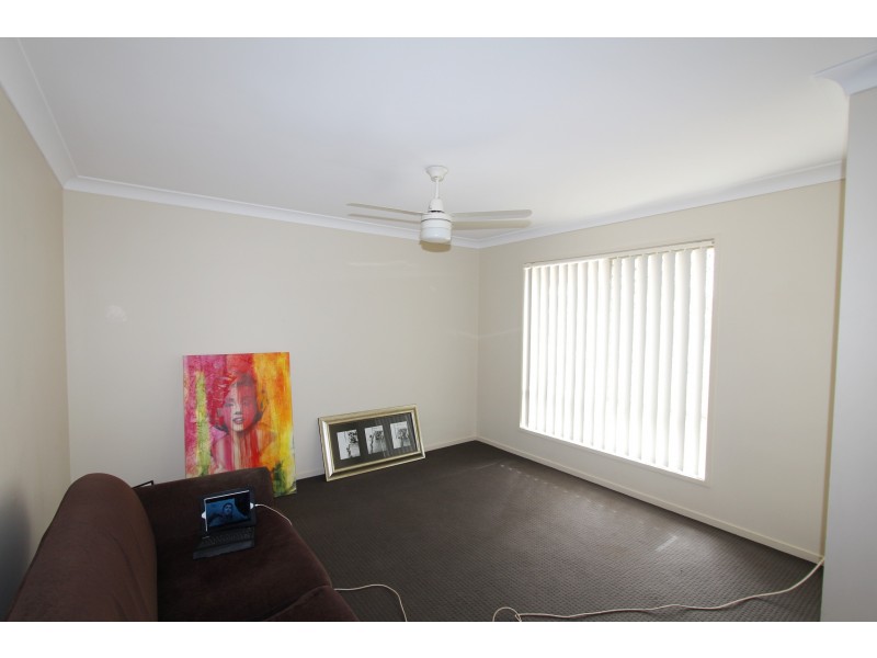 5 Harrier Place, Lowood QLD 4311