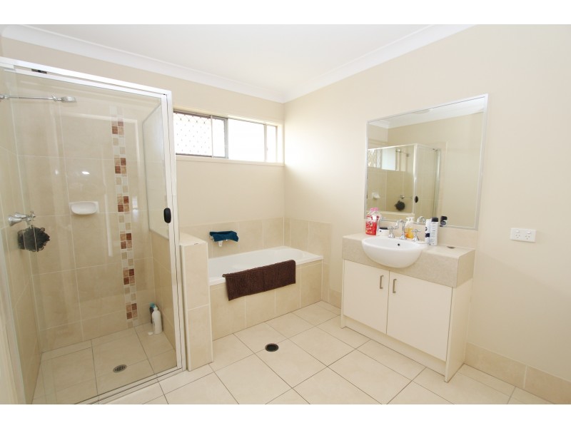 5 Harrier Place, Lowood QLD 4311