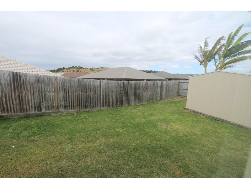 5 Harrier Place, Lowood QLD 4311