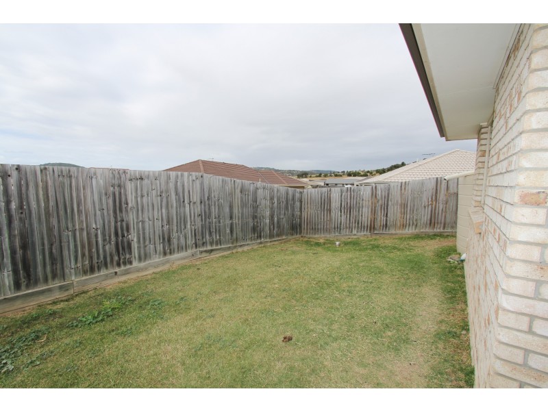 5 Harrier Place, Lowood QLD 4311