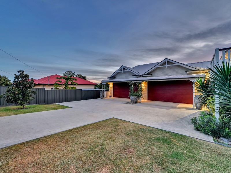 185 Blackstone Road, Silkstone QLD 4304