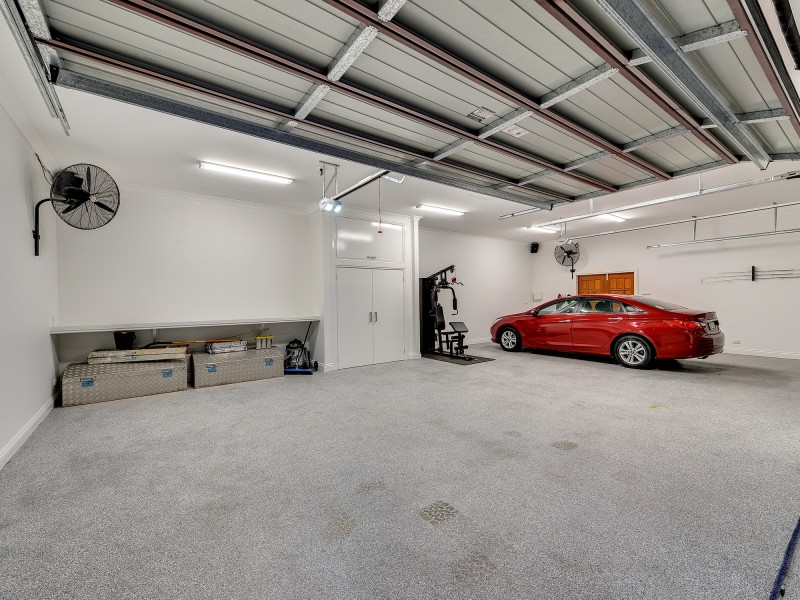 185 Blackstone Road, Silkstone QLD 4304