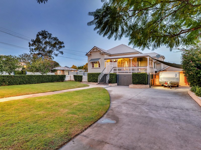 185 Blackstone Road, Silkstone QLD 4304