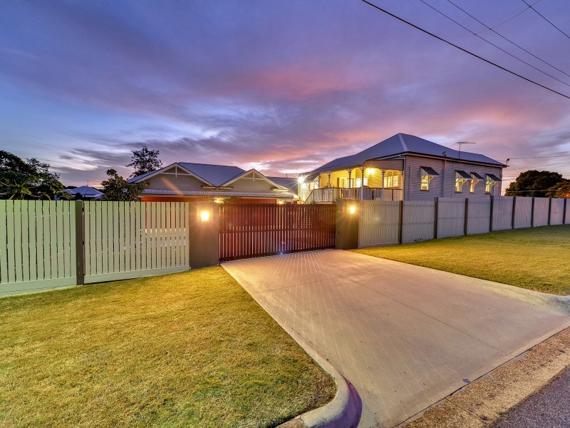 185 Blackstone Road, Silkstone QLD 4304