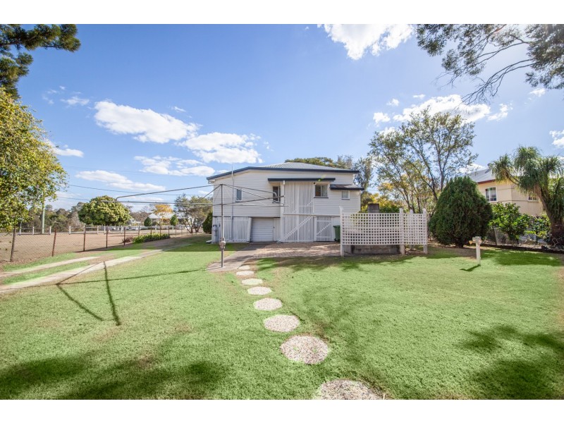 5 Gladstone Road, Sadliers Crossing QLD 4305