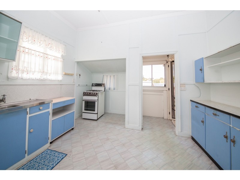 5 Gladstone Road, Sadliers Crossing QLD 4305