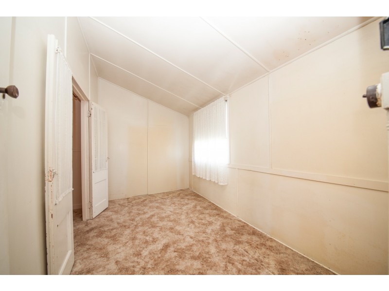 5 Gladstone Road, Sadliers Crossing QLD 4305