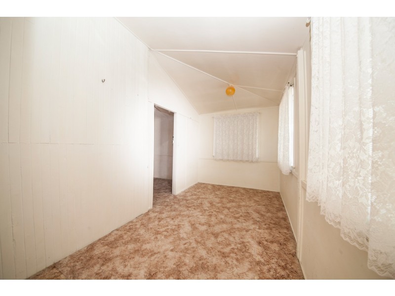 5 Gladstone Road, Sadliers Crossing QLD 4305