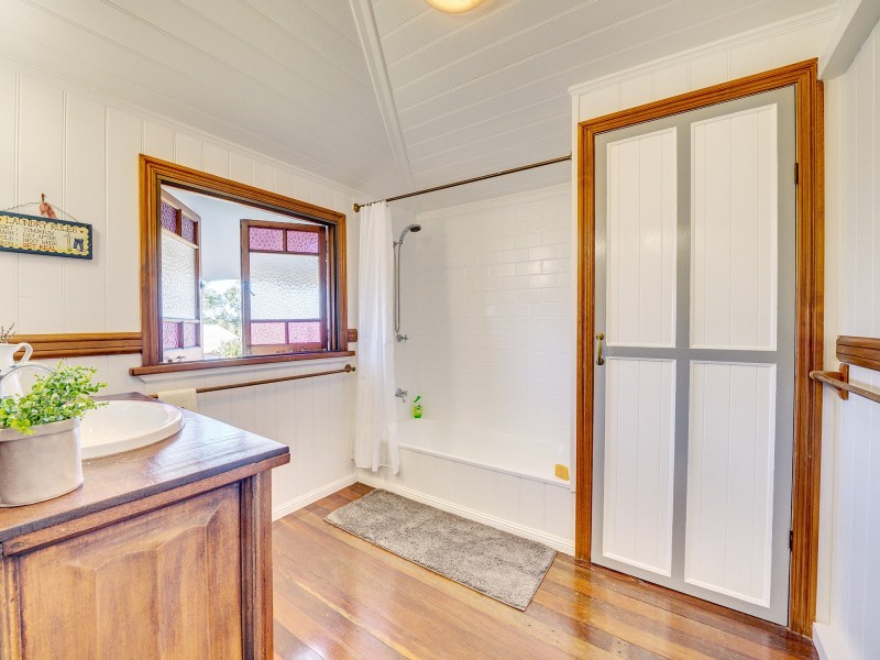 28 WATERWORKS ROAD, Brassall QLD 4305