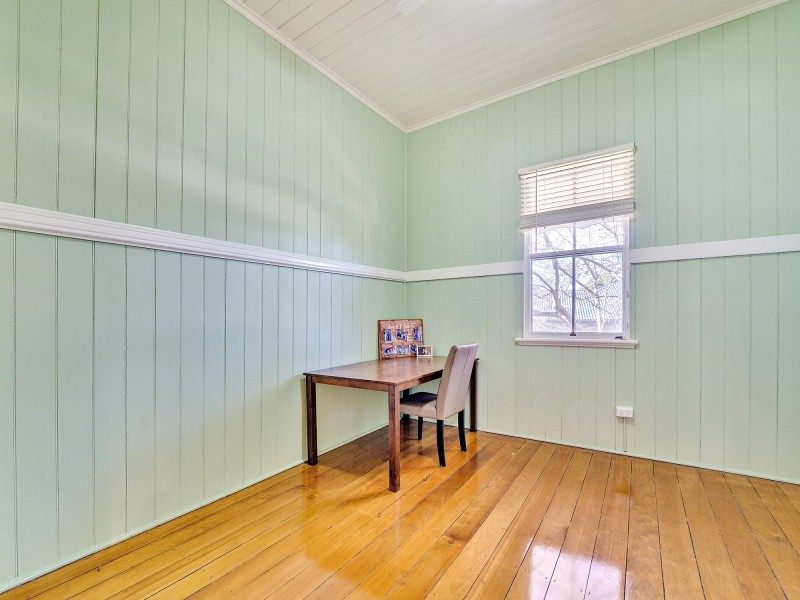 28 WATERWORKS ROAD, Brassall QLD 4305
