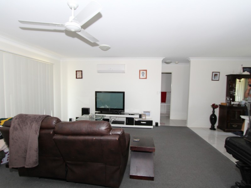 2/12 Tawney Street, Lowood QLD 4311