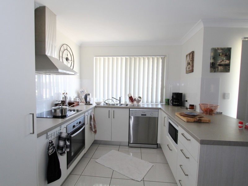2/12 Tawney Street, Lowood QLD 4311