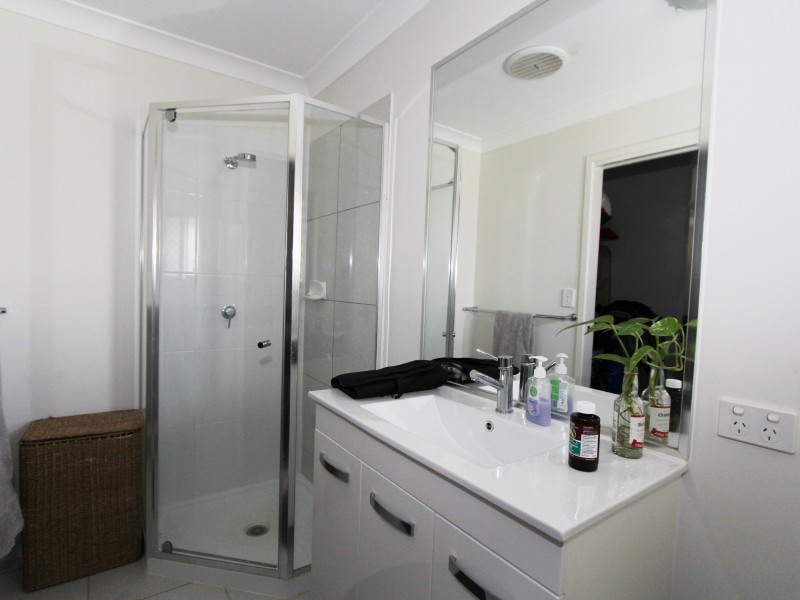 2/12 Tawney Street, Lowood QLD 4311