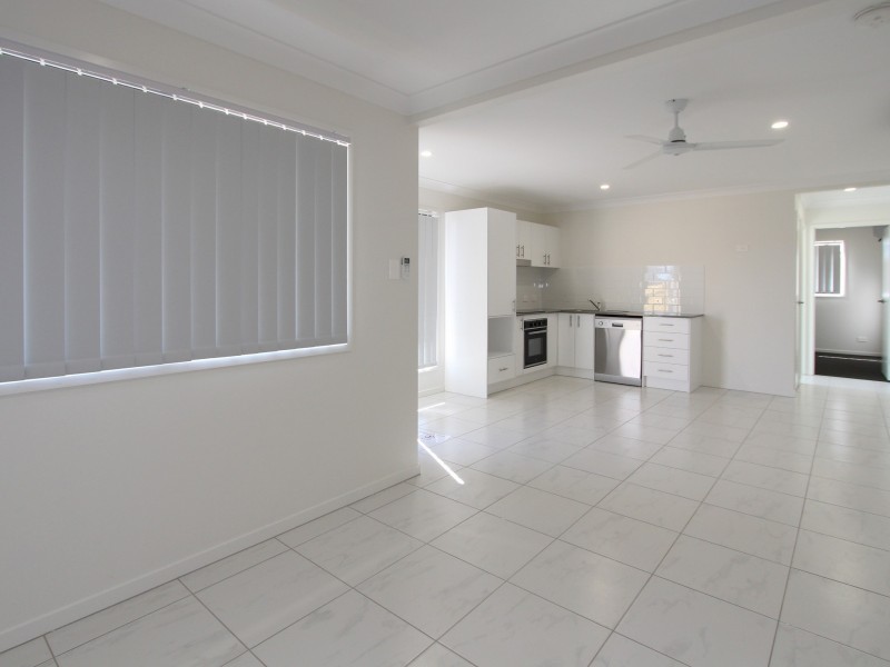 2/6 Soho Drive, Deebing Heights QLD 4306