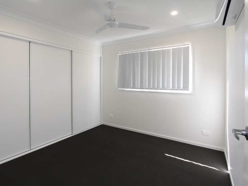 2/6 Soho Drive, Deebing Heights QLD 4306