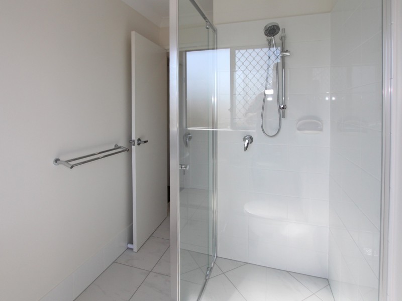 2/6 Soho Drive, Deebing Heights QLD 4306
