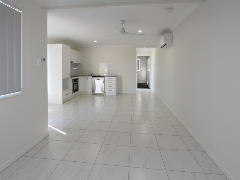 2/6 Soho Drive, Deebing Heights QLD 4306