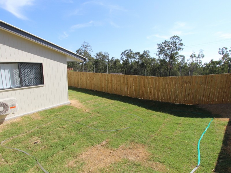 2/6 Soho Drive, Deebing Heights QLD 4306