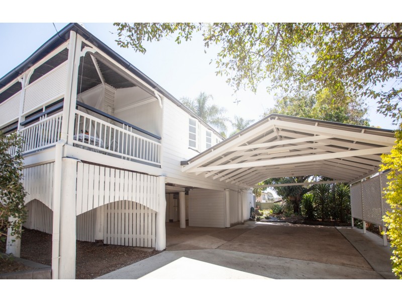 6 PRYDE STREET, Woodend QLD 4305