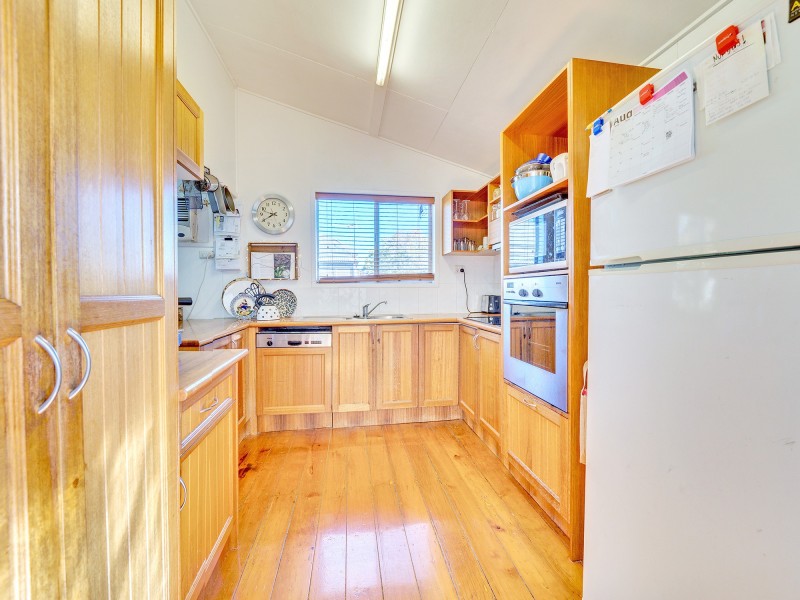 1 Williams Street East, Woodend QLD 4305